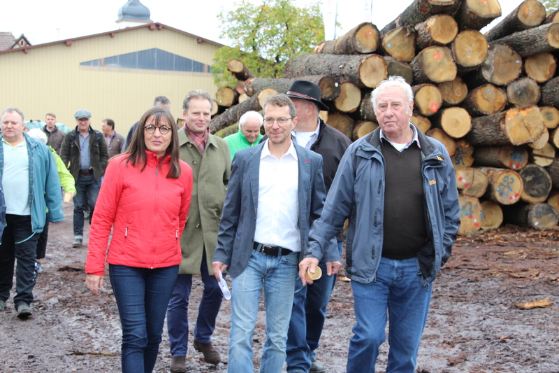 Unser Wald ver&auml;ndert sich - Eine Veranstaltung von Barbara Becker, MdL mit Waldgang und Betriebsbesichtigung in Geiselwind am 2.10.2019<br />